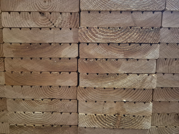 kanad. Douglasie, HS 301/307, einseitig glatt / einseitig gezahnt