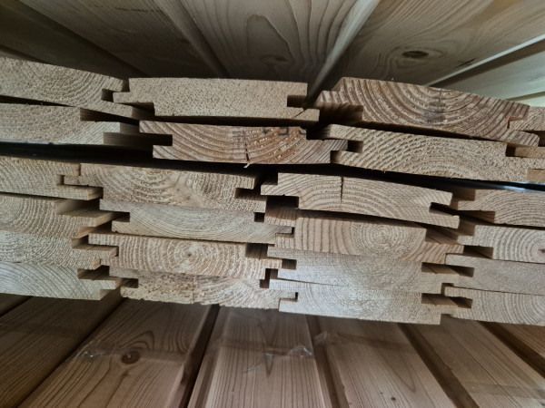 kanad. Lärche, B-Sort,, Profil mit eckiger Fuge, N+F